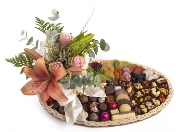 44cm Oval hamper with chocolates and flowers